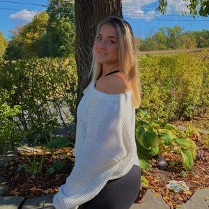 Meet your Posher, Neva